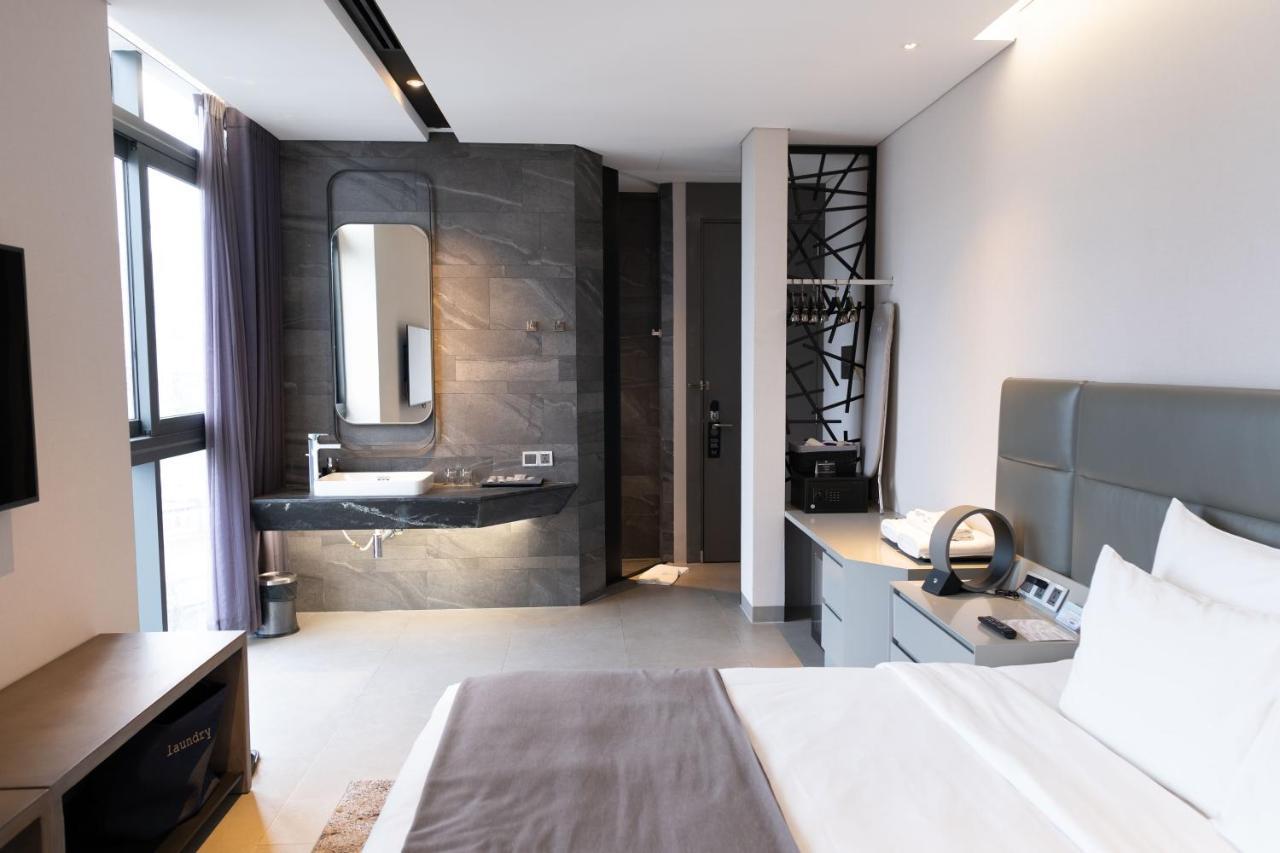 M Hotel Saigon Thành Pho Ho Chí Minh Esterno foto